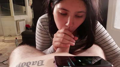 Mi incitetas mian vicfratinon dum ŝi rigardas Disney [Cum]