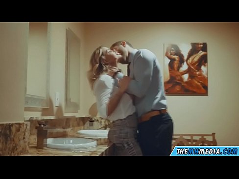 ❤️ Kiam belplena blondulo delogas vin en publika necesejo ❤️❌ Malmola porno ĉe eo.porn-list.ru ❌❤
